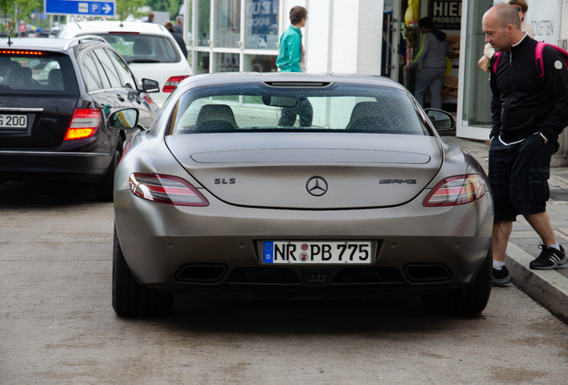 Mercedes-Benz SLS AMG