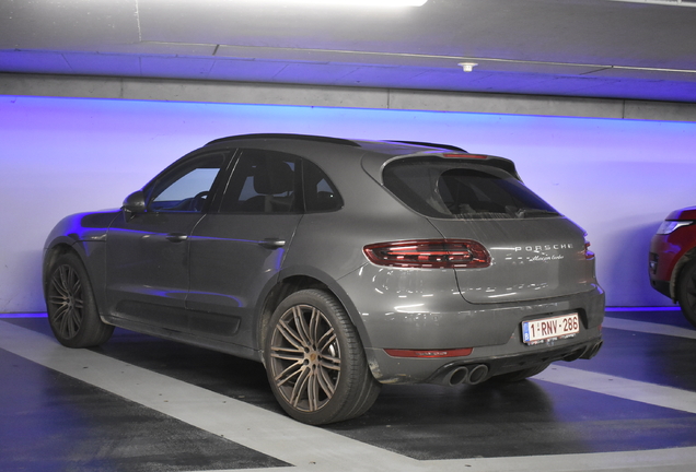 Porsche 95B Macan Turbo