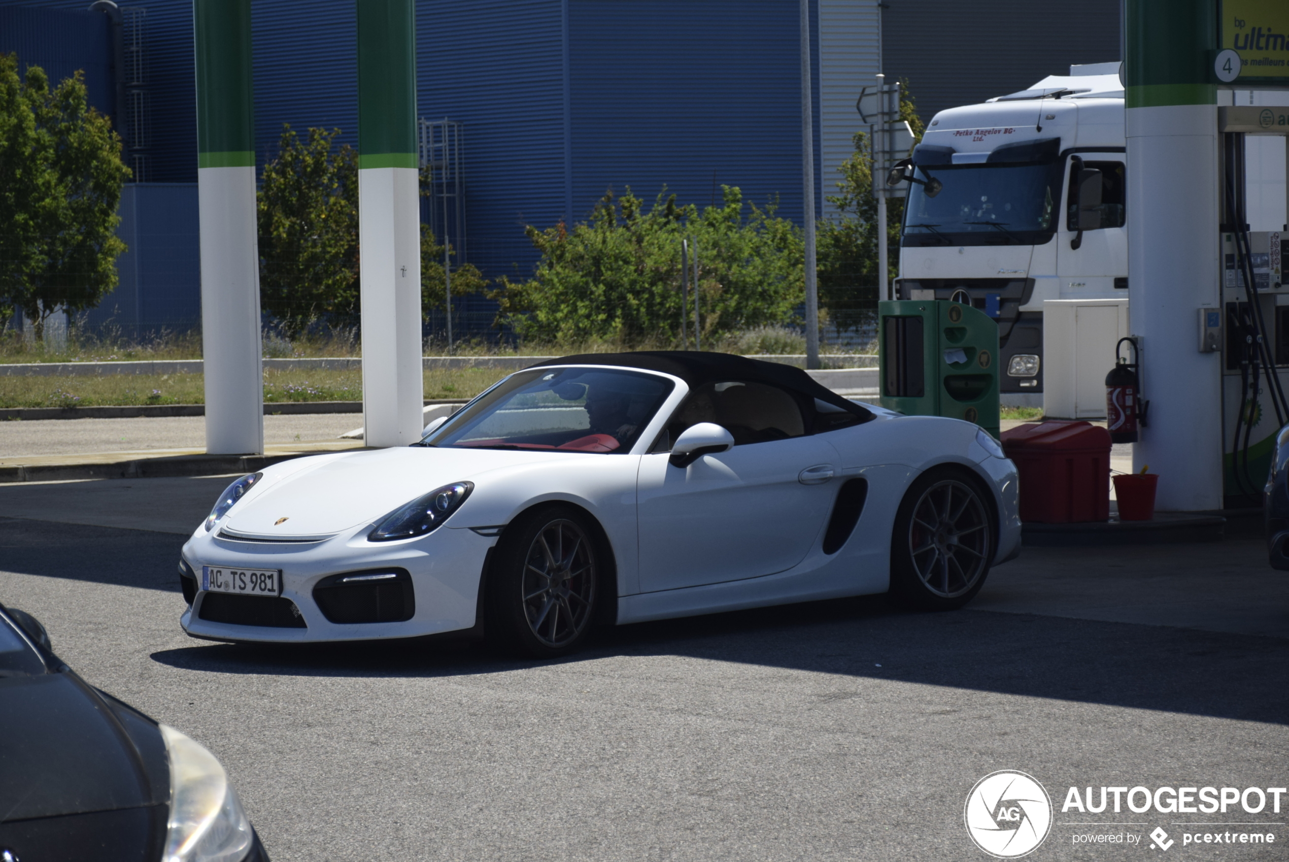 Porsche 981 Boxster Spyder - 19 November 2020 - Autogespot