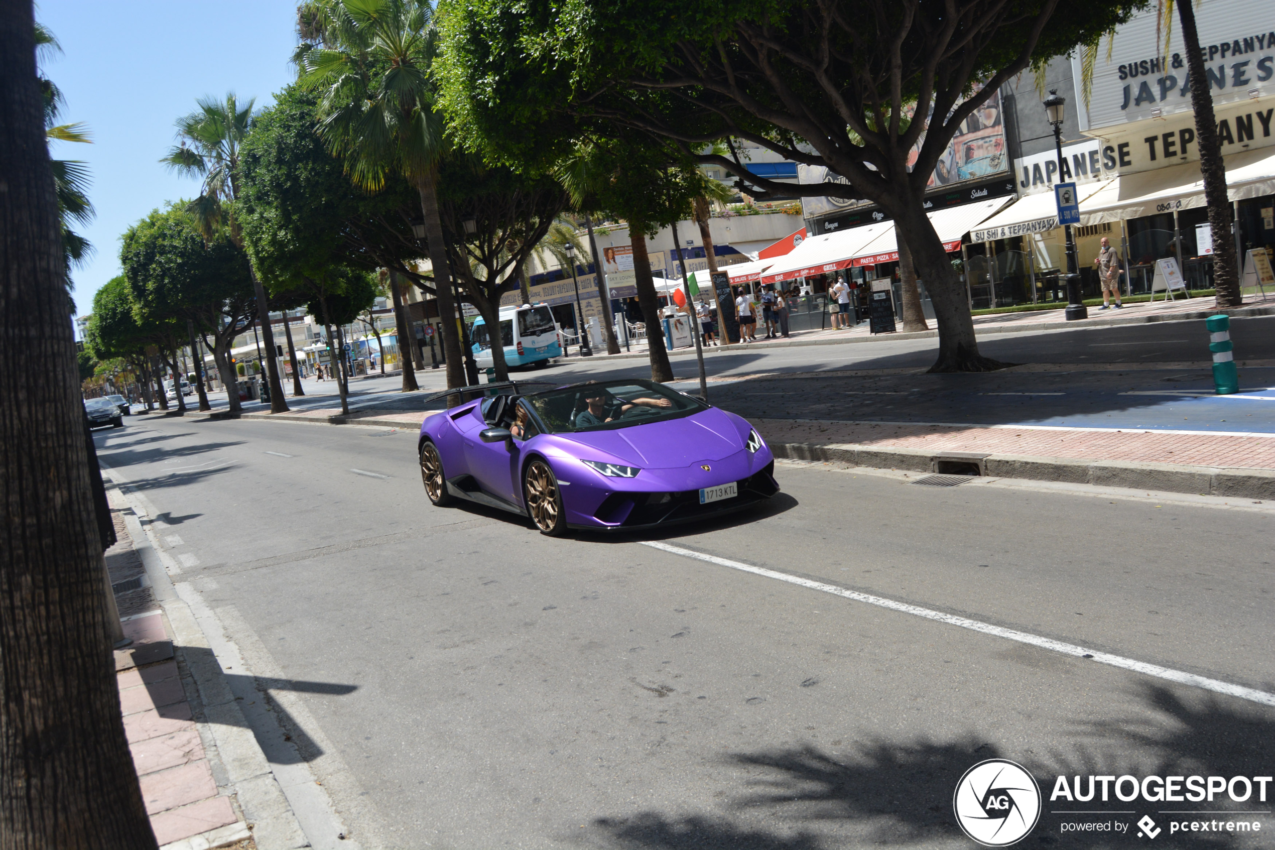 Lamborghini Huracán LP640-4 Performante Spyder