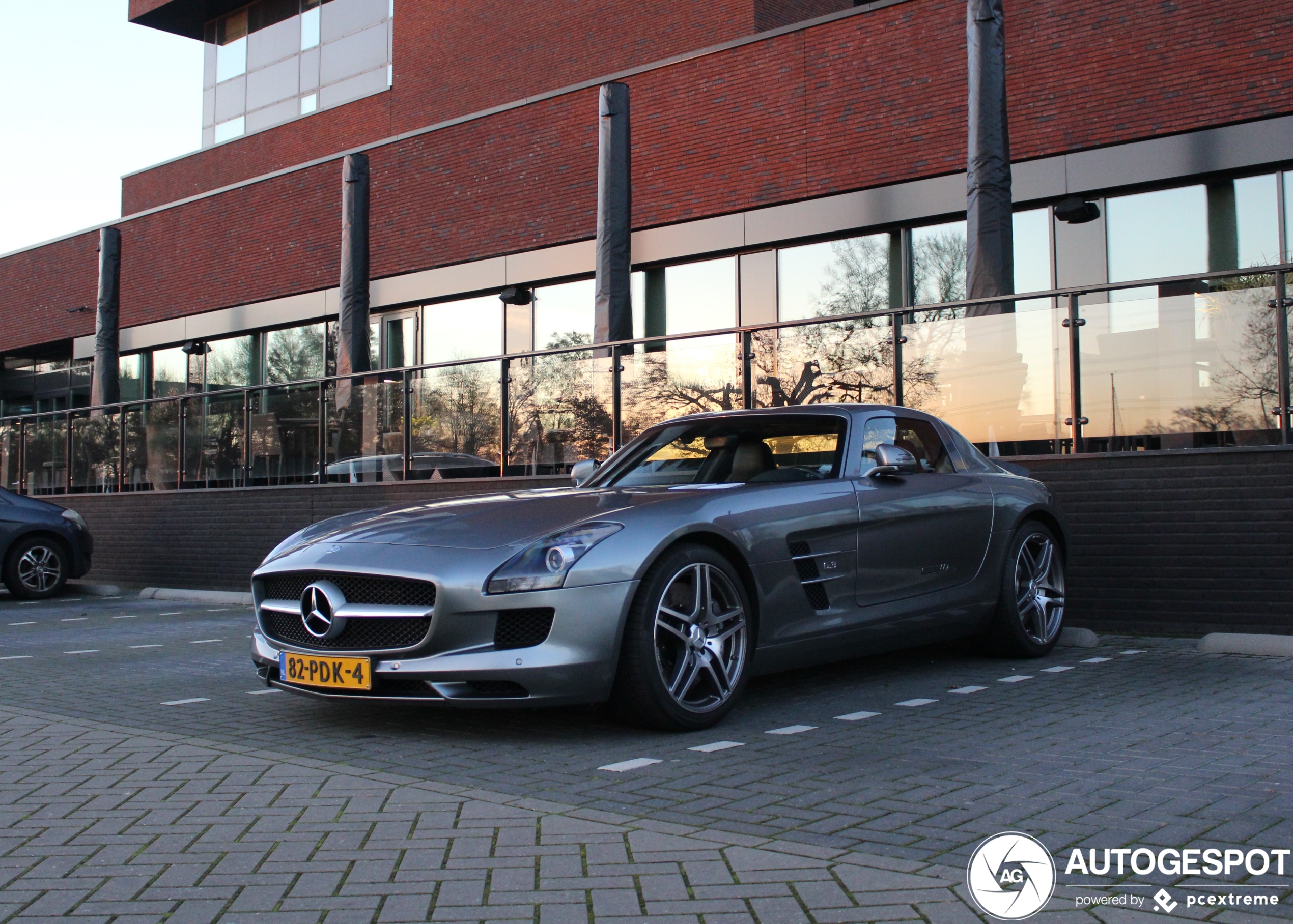 Mercedes-Benz SLS AMG