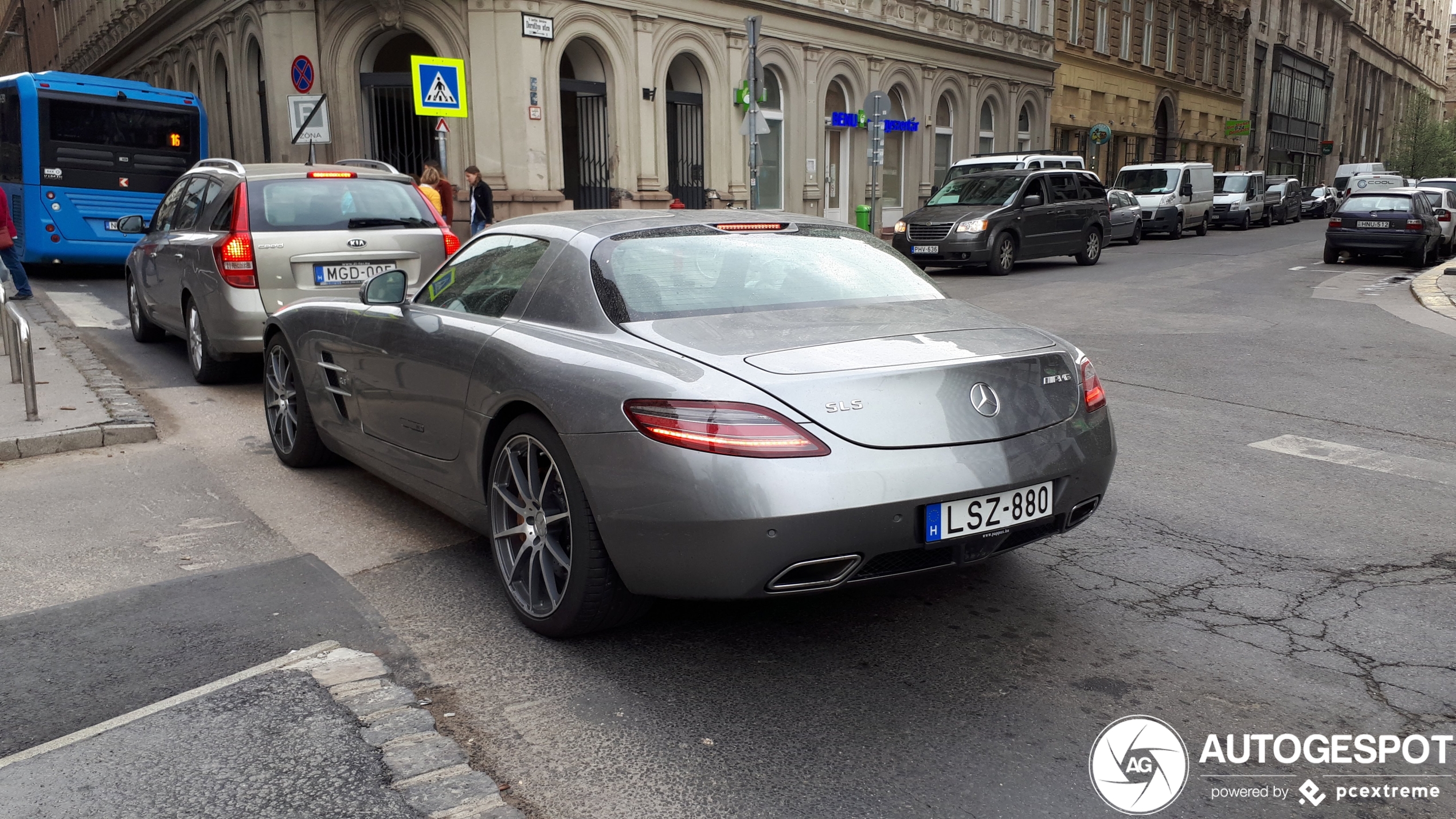 Mercedes-Benz SLS AMG