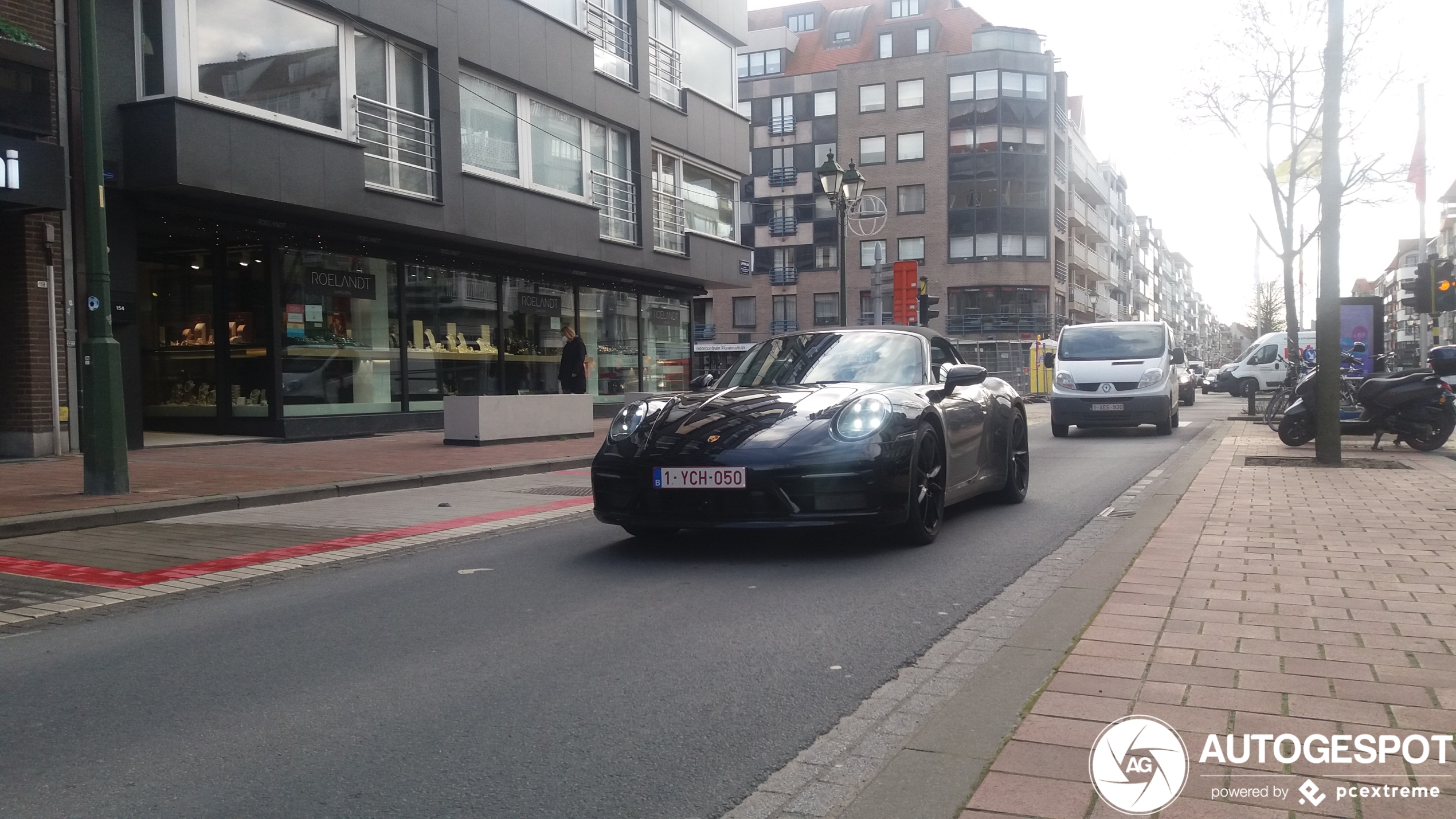 Porsche 992 Carrera 4S Cabriolet