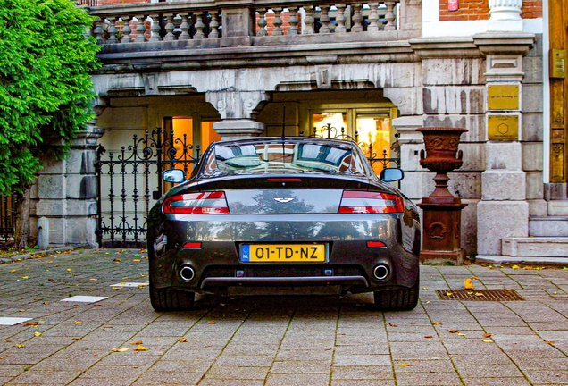 Aston Martin V8 Vantage