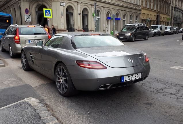 Mercedes-Benz SLS AMG