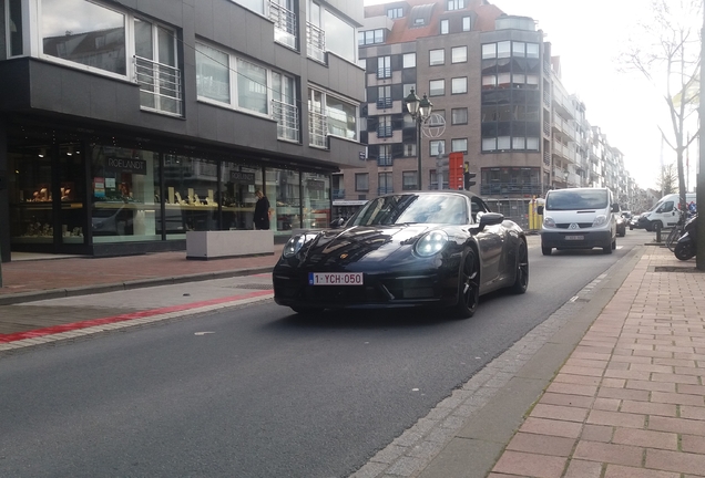 Porsche 992 Carrera 4S Cabriolet