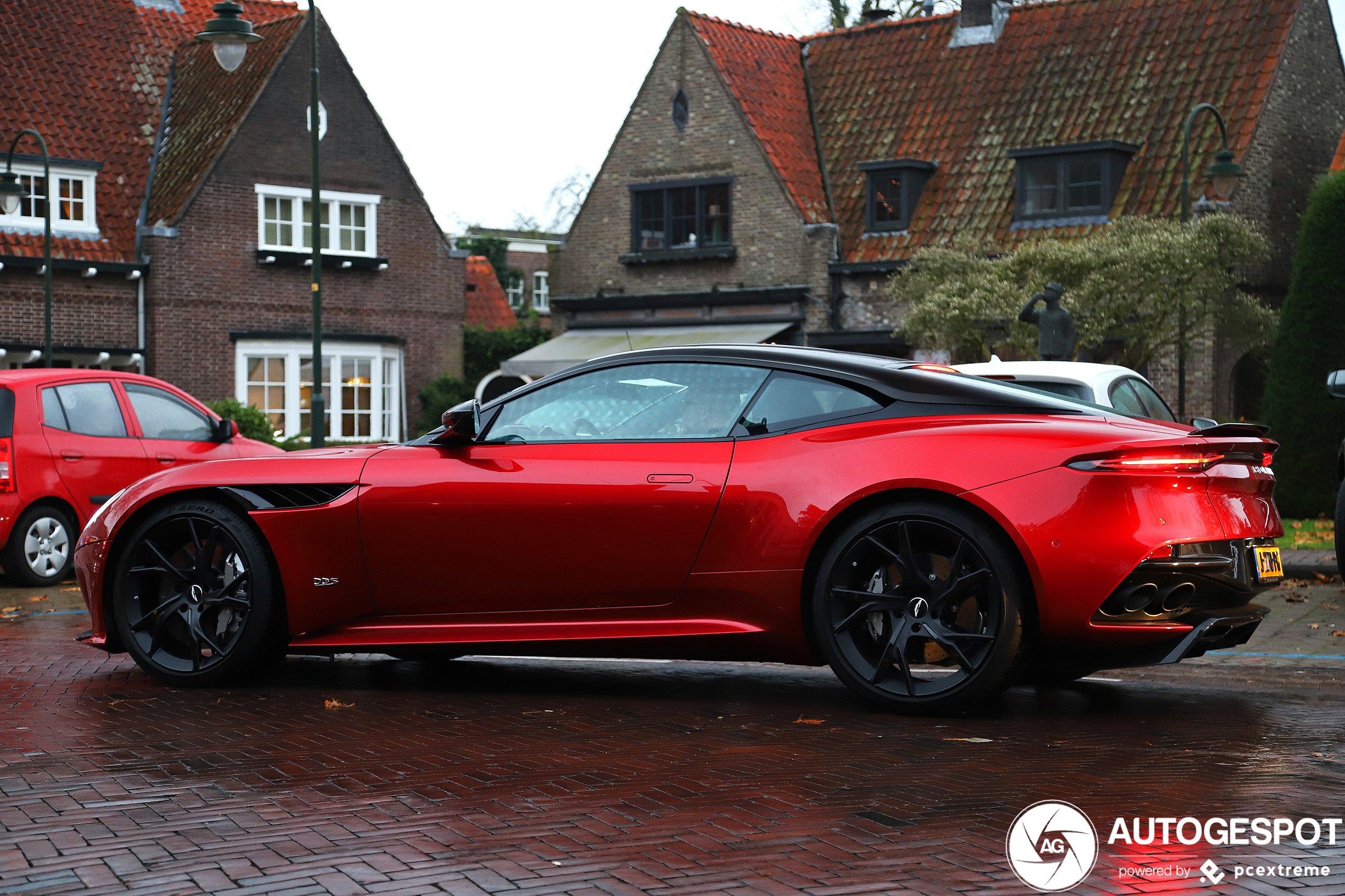 Aston Martin DBS Superleggera