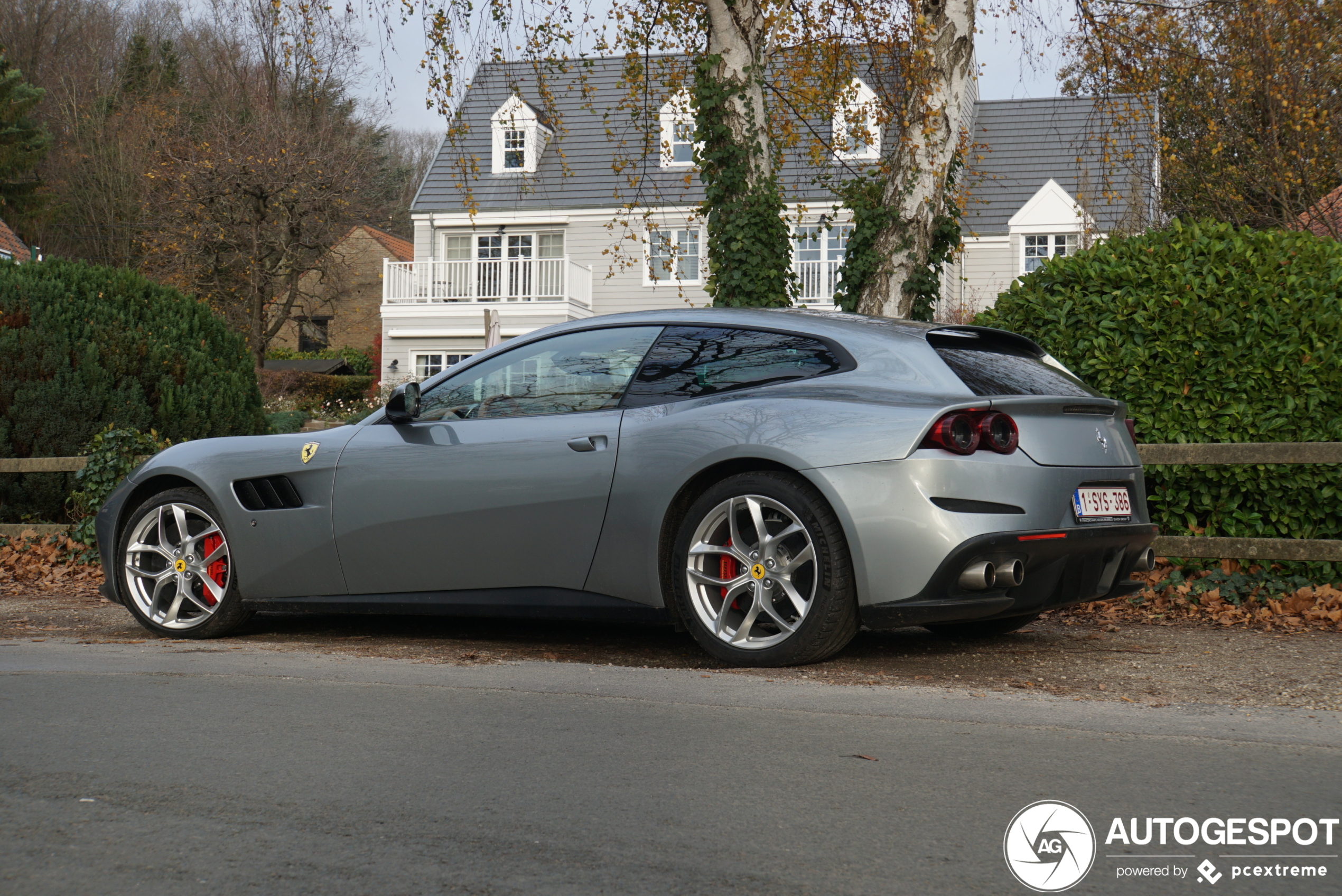 Ferrari GTC4Lusso T