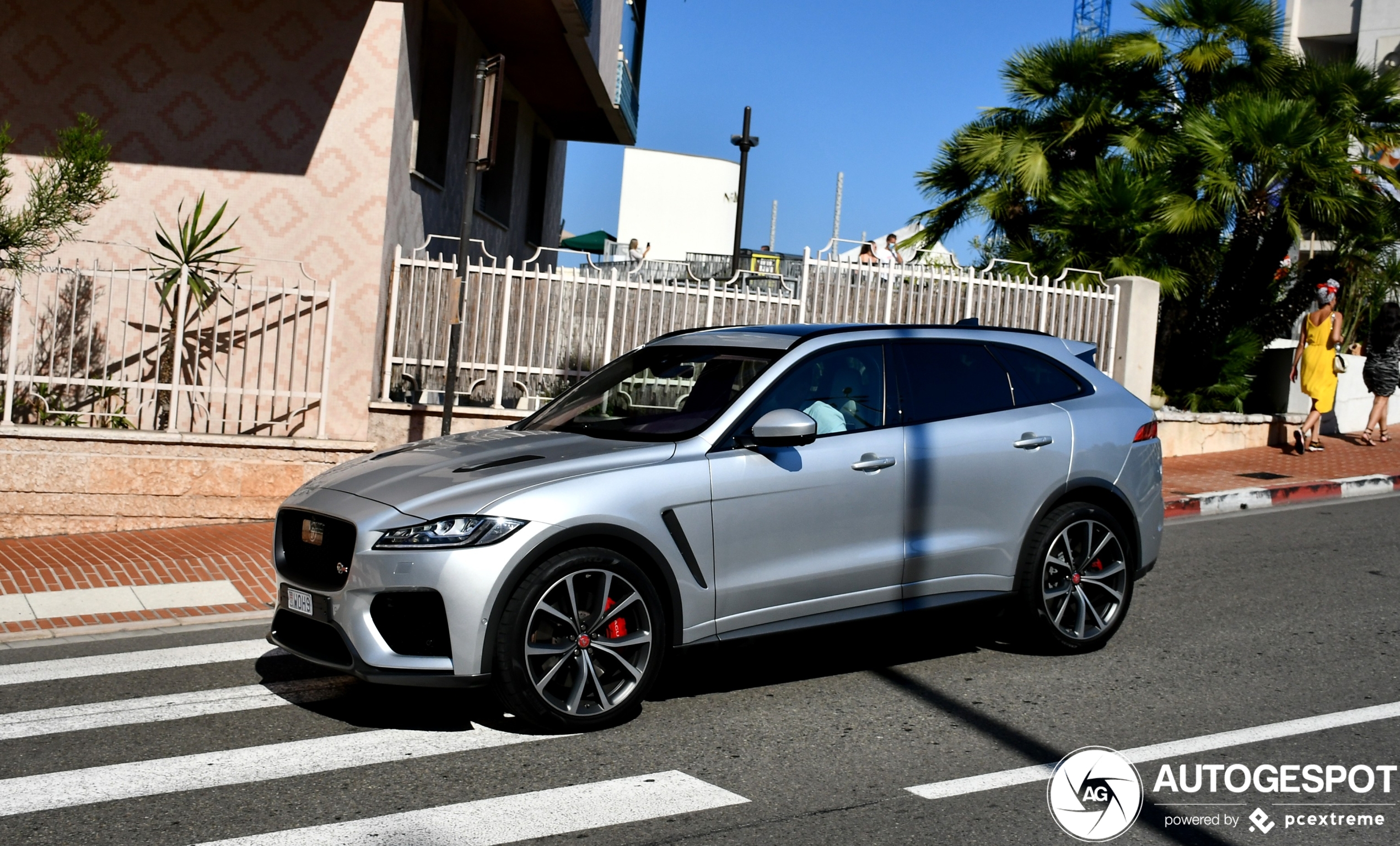 Jaguar F-PACE SVR