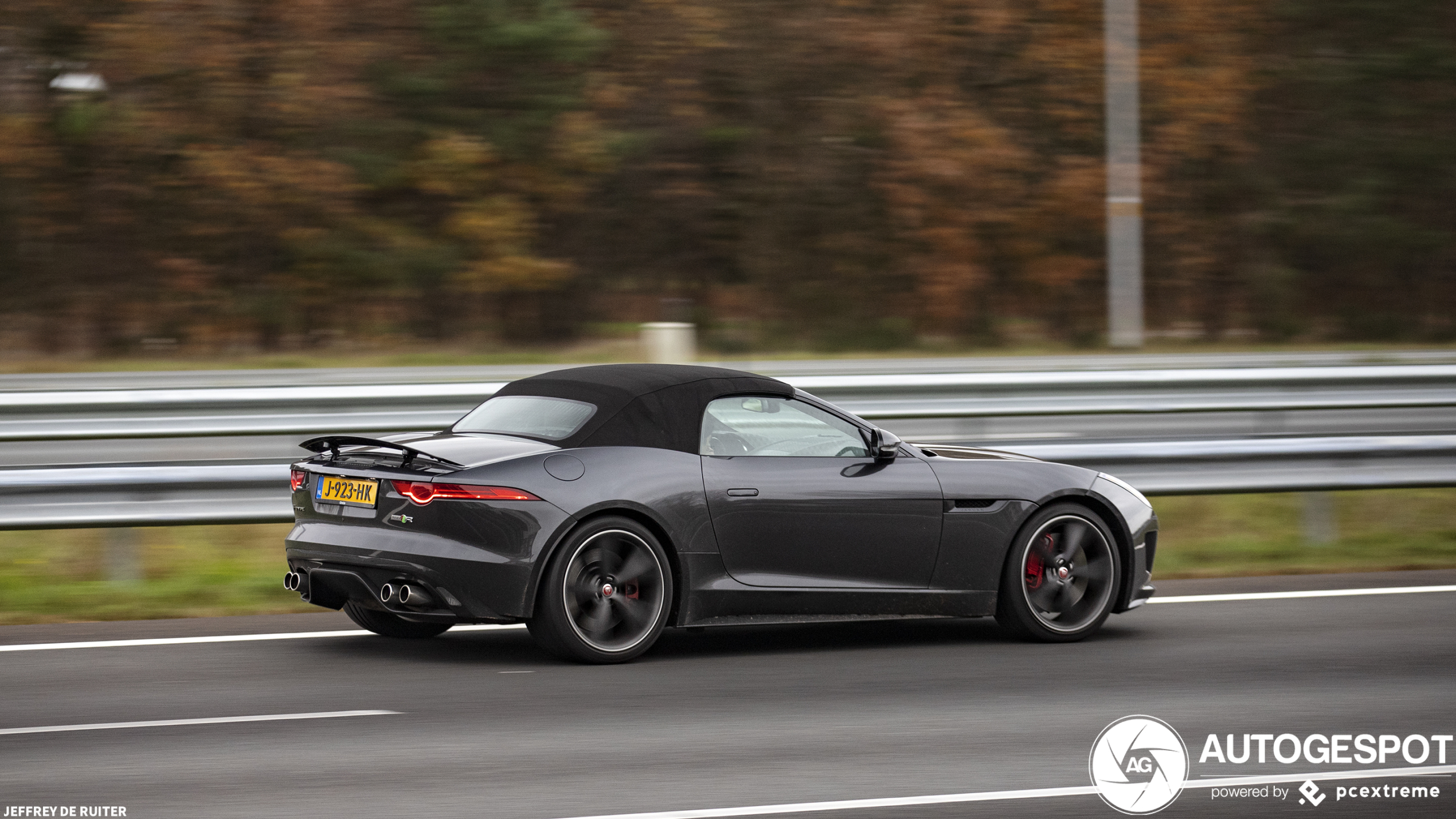 Jaguar F-TYPE R AWD Convertible