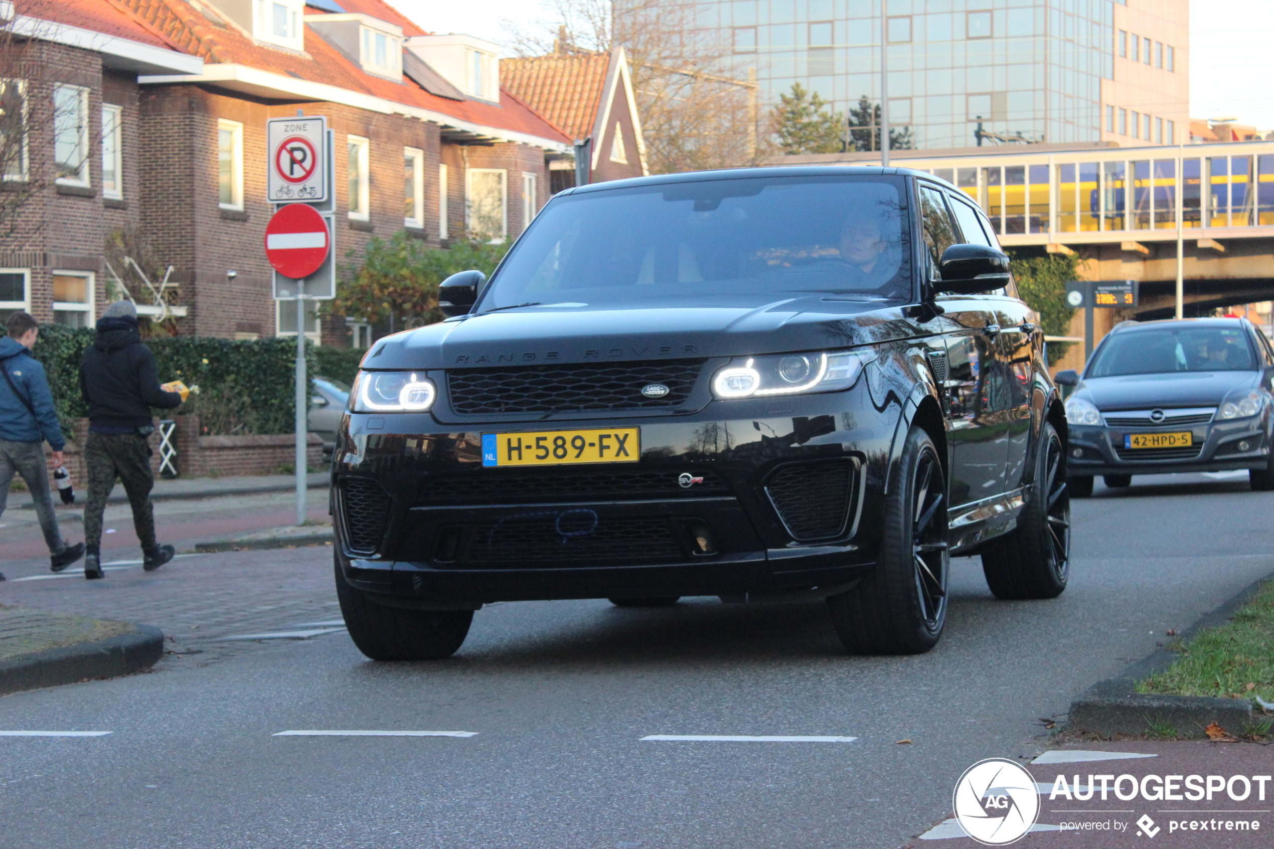 Land Rover Range Rover Sport SVR