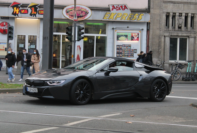 BMW i8 Roadster