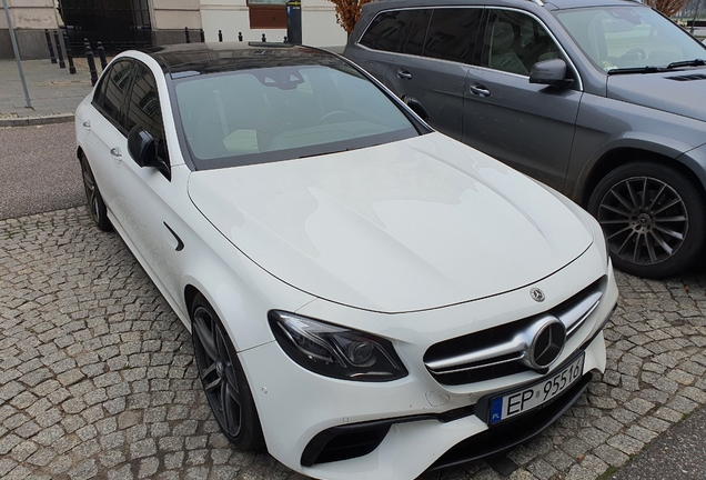 Mercedes-AMG E 63 S W213