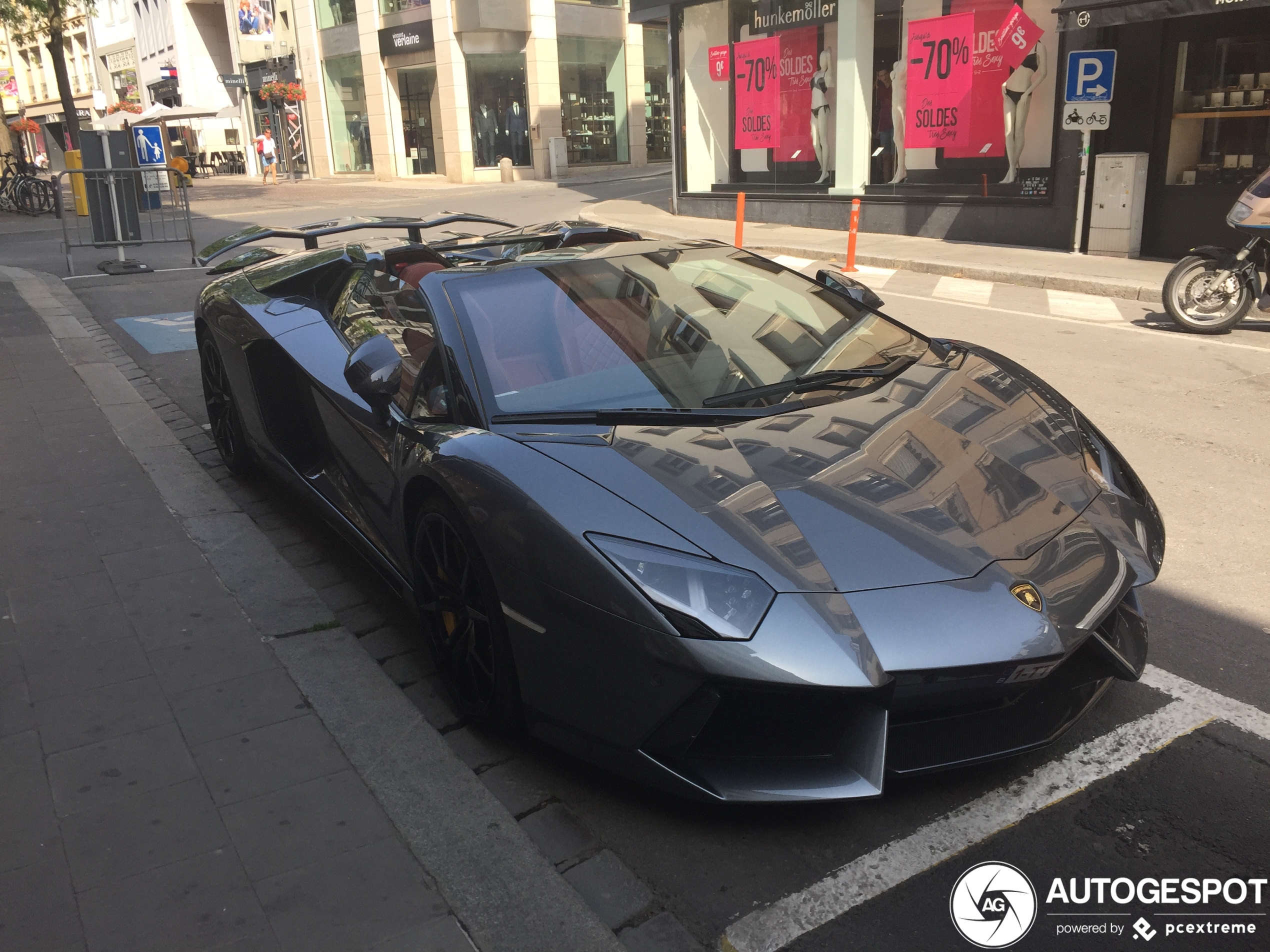 Lamborghini Aventador LP700-4 Roadster