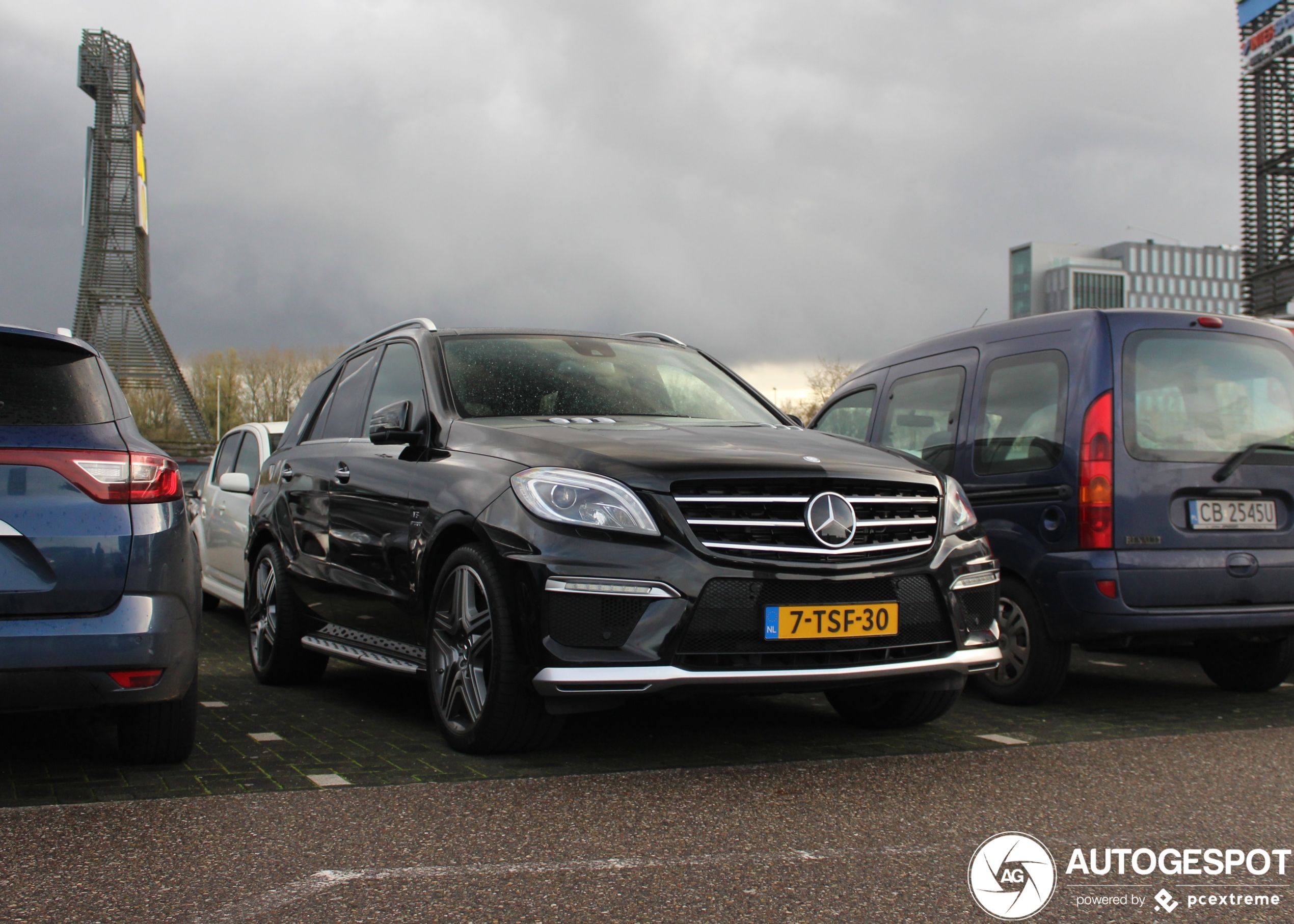 Mercedes-Benz ML 63 AMG W166