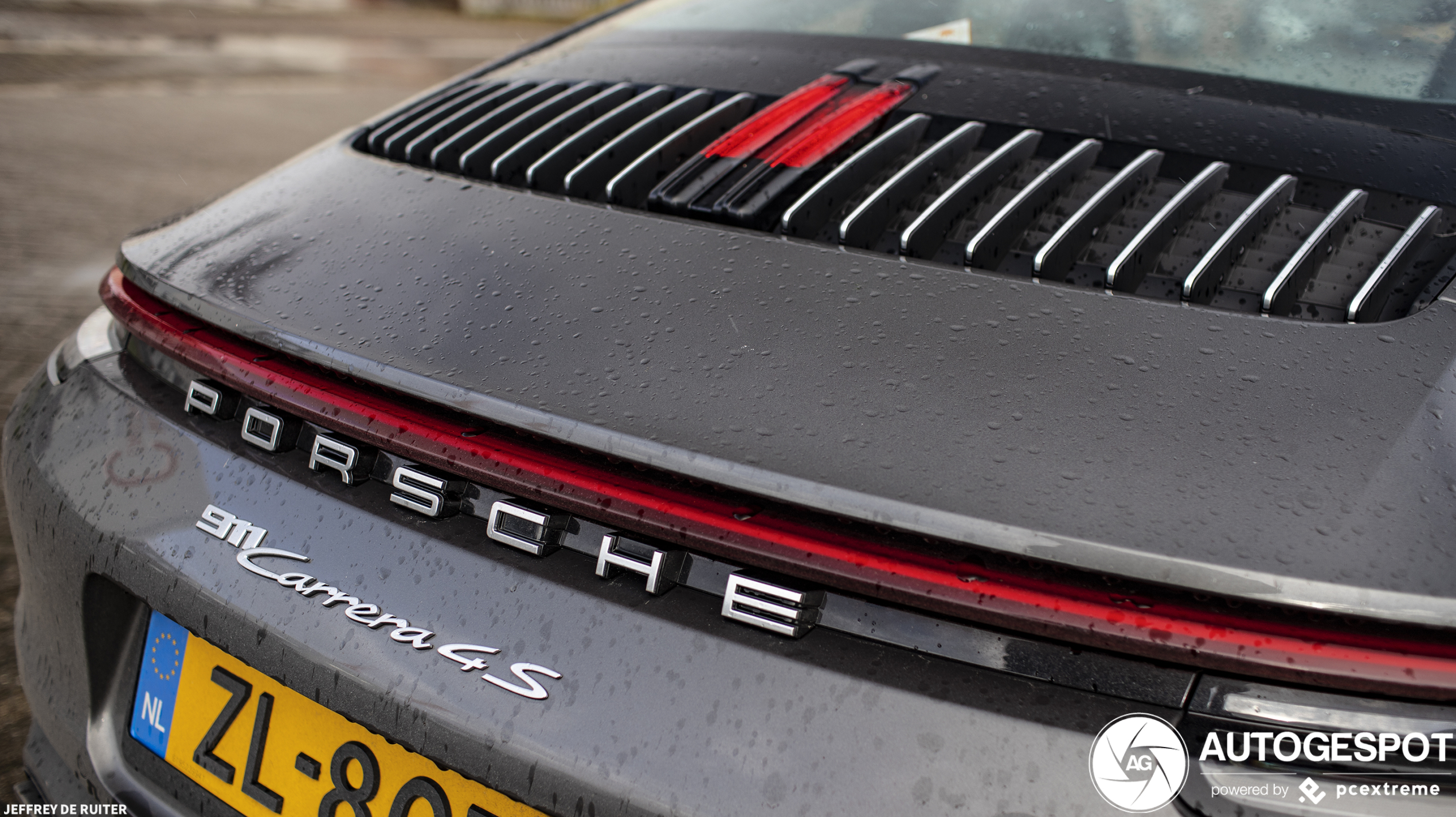 Porsche 992 Carrera 4S