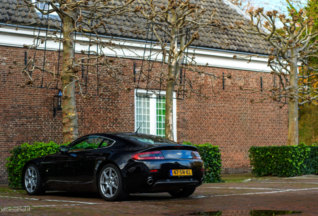 Aston Martin V8 Vantage