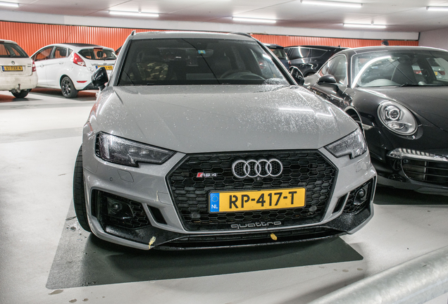 Audi RS4 Avant B9