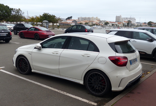 Mercedes-AMG A 45 W176 2015