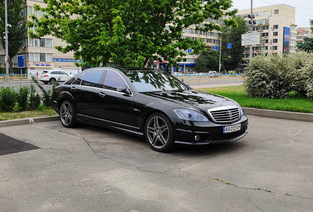 Mercedes-Benz S 63 AMG W221