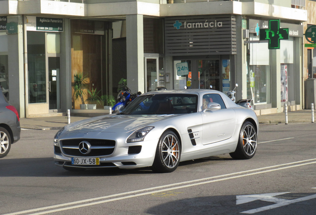 Mercedes-Benz SLS AMG