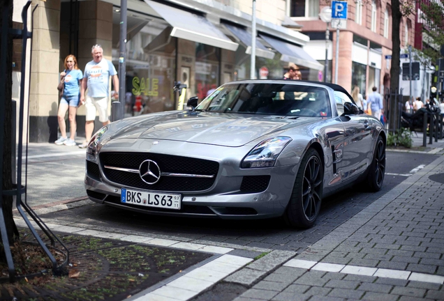 Mercedes-Benz SLS AMG GT Roadster