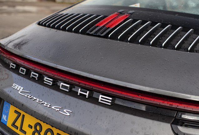 Porsche 992 Carrera 4S