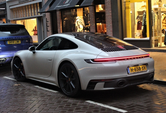 Porsche 992 Carrera 4S