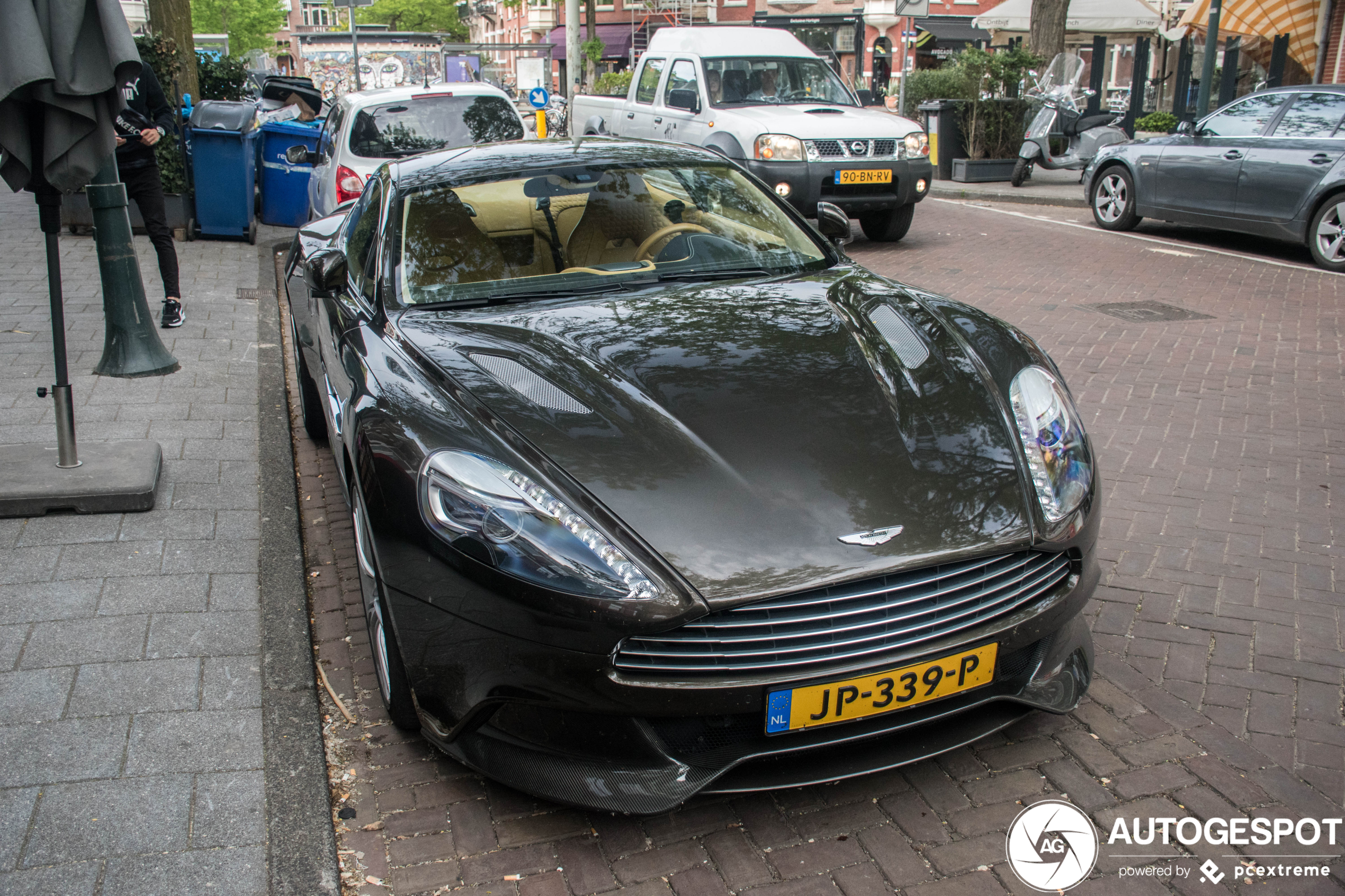 Aston Martin Vanquish 2013