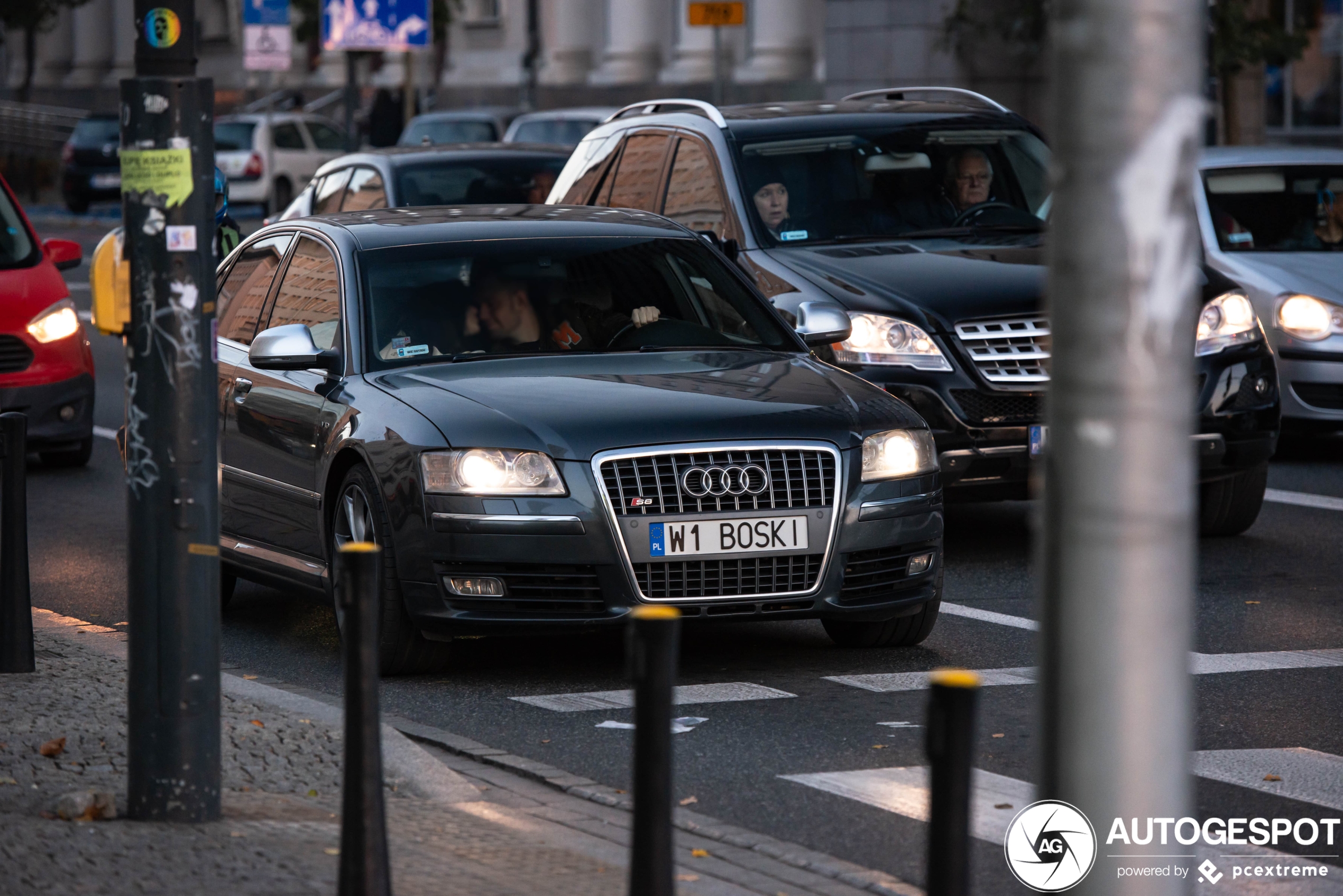 Audi S8 D3