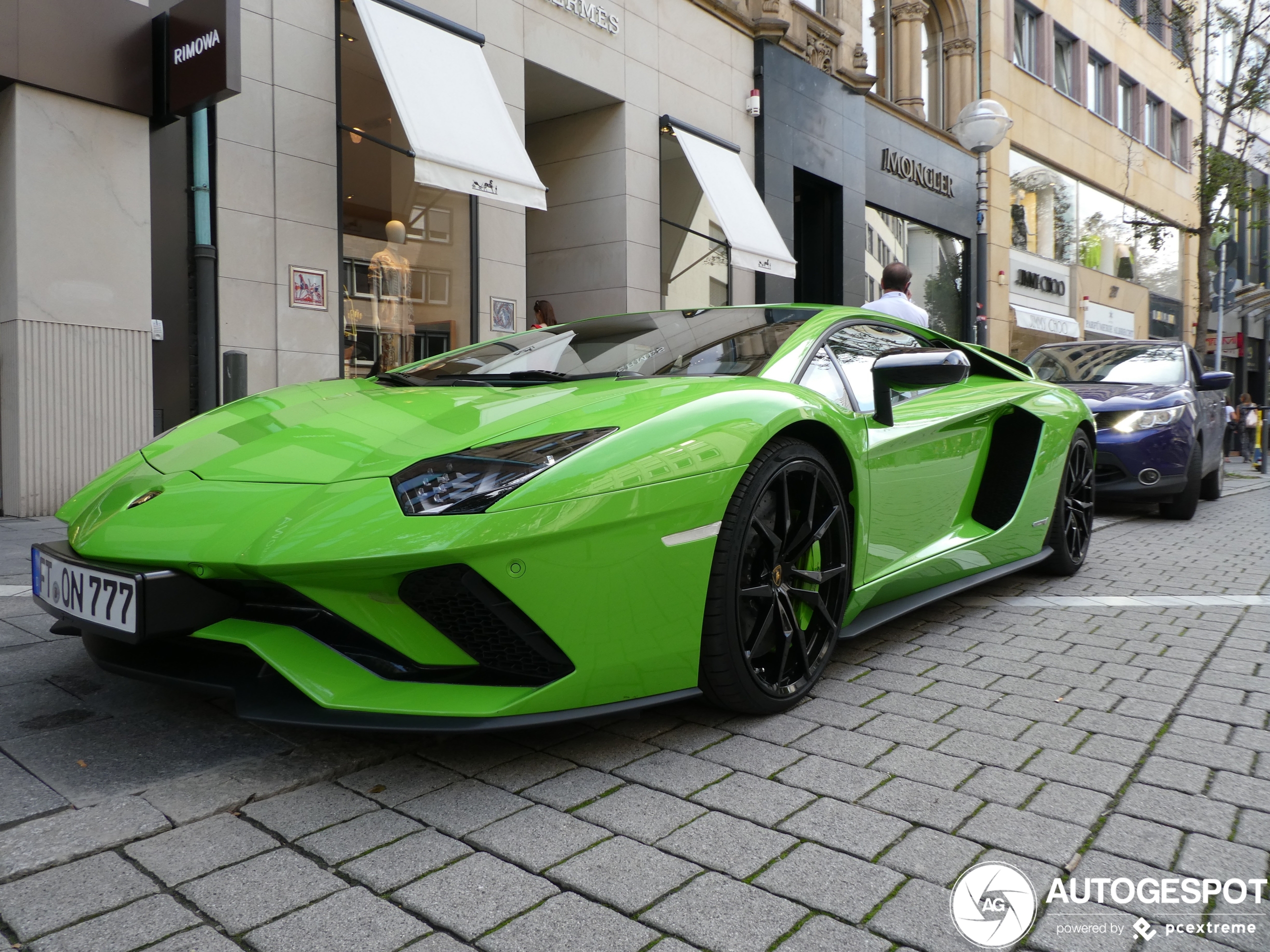 Lamborghini Aventador S LP740-4