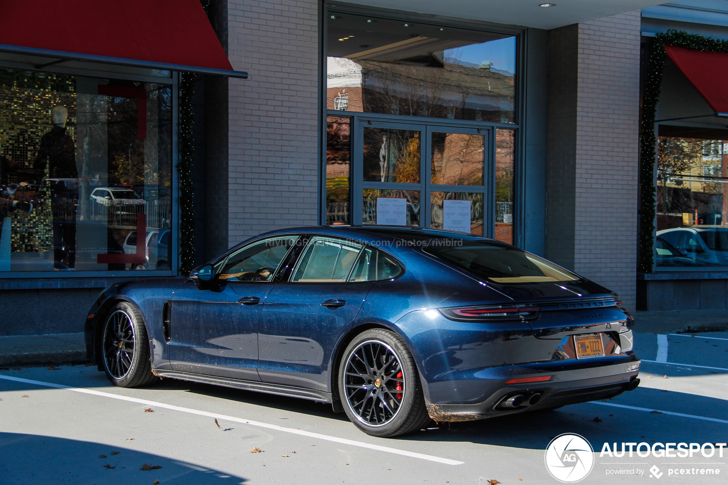 Porsche 971 Panamera GTS MkI