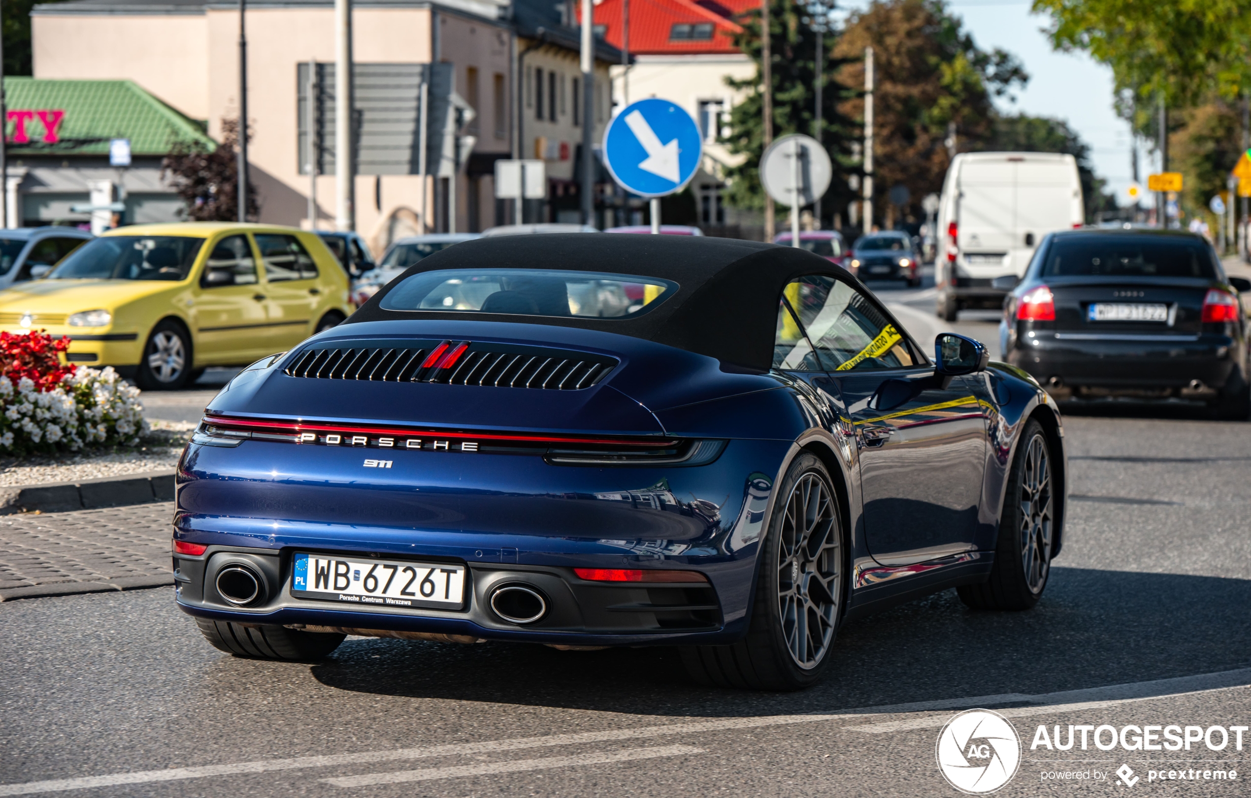 Porsche 992 Carrera 4S Cabriolet