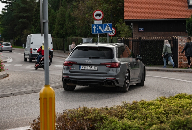 Audi RS4 Avant B9