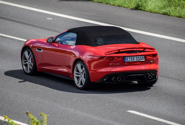 Jaguar F-TYPE S V8 Convertible