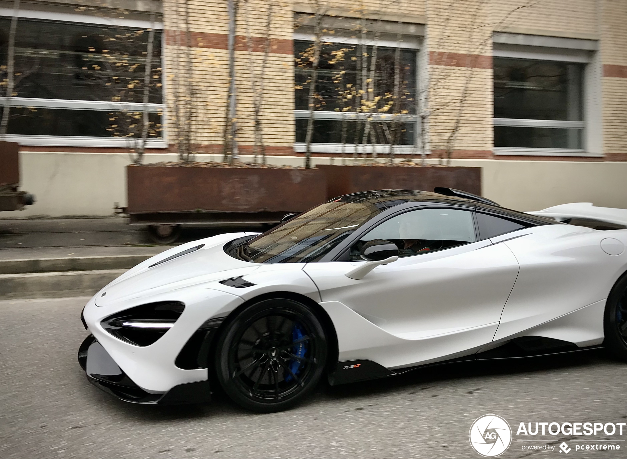 McLaren 765LT