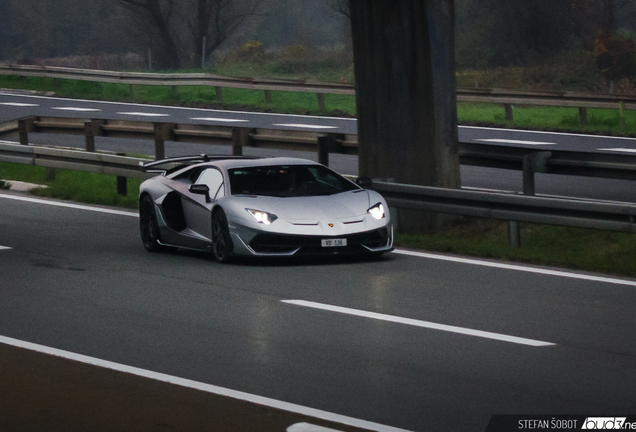 Lamborghini Aventador LP770-4 SVJ