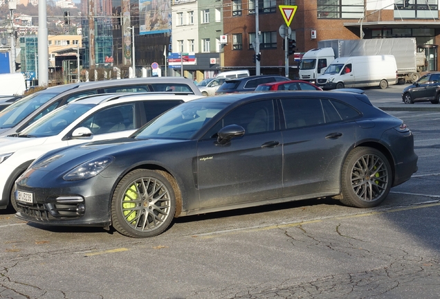 Porsche 971 Panamera Turbo S E-Hybrid Sport Turismo