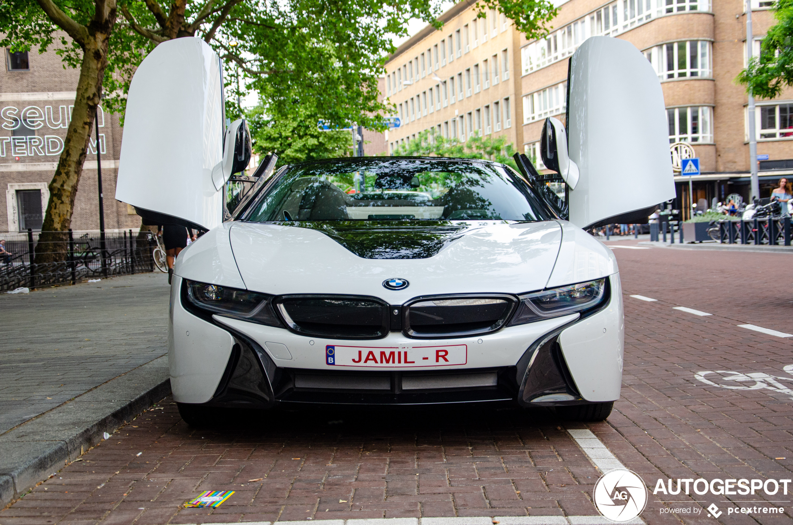 BMW i8 Roadster