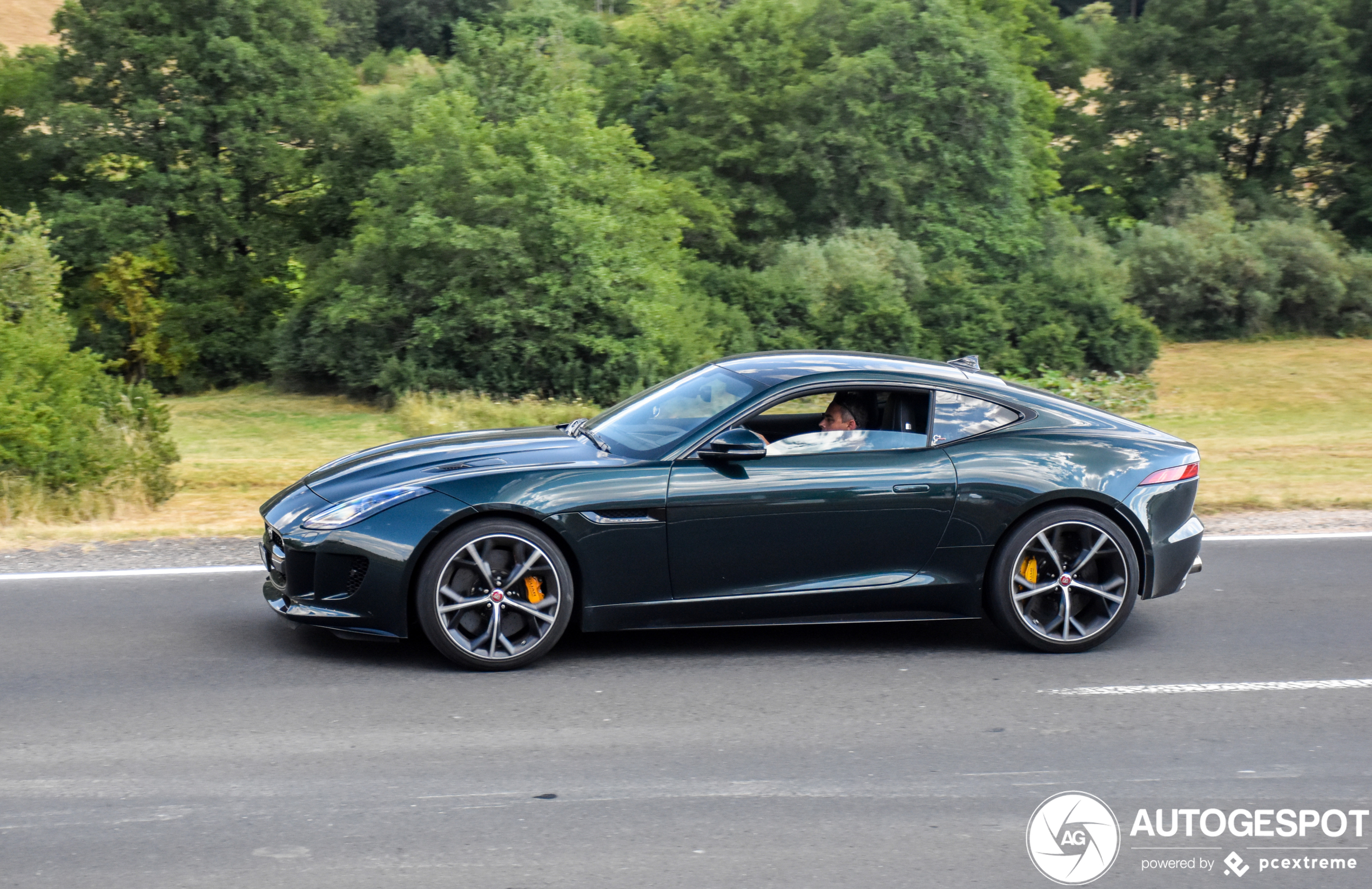 Jaguar F-TYPE R AWD Coupé