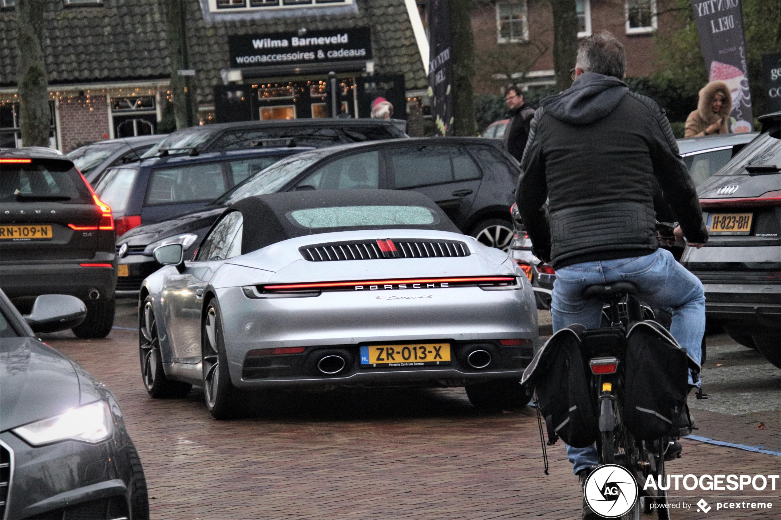 Porsche 992 Carrera 4S Cabriolet