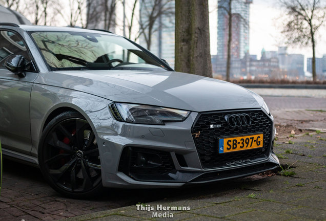 Audi RS4 Avant B9