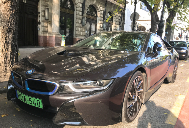 BMW i8