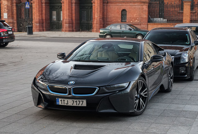 BMW i8