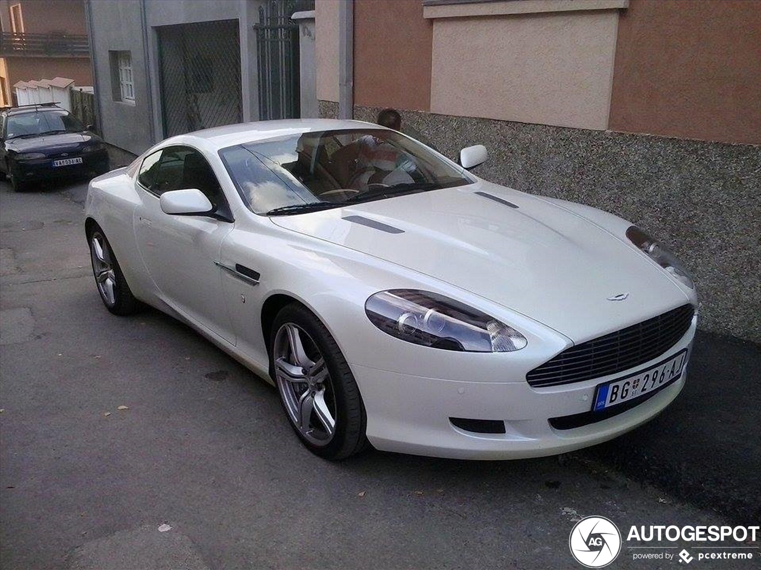 Aston Martin DB9