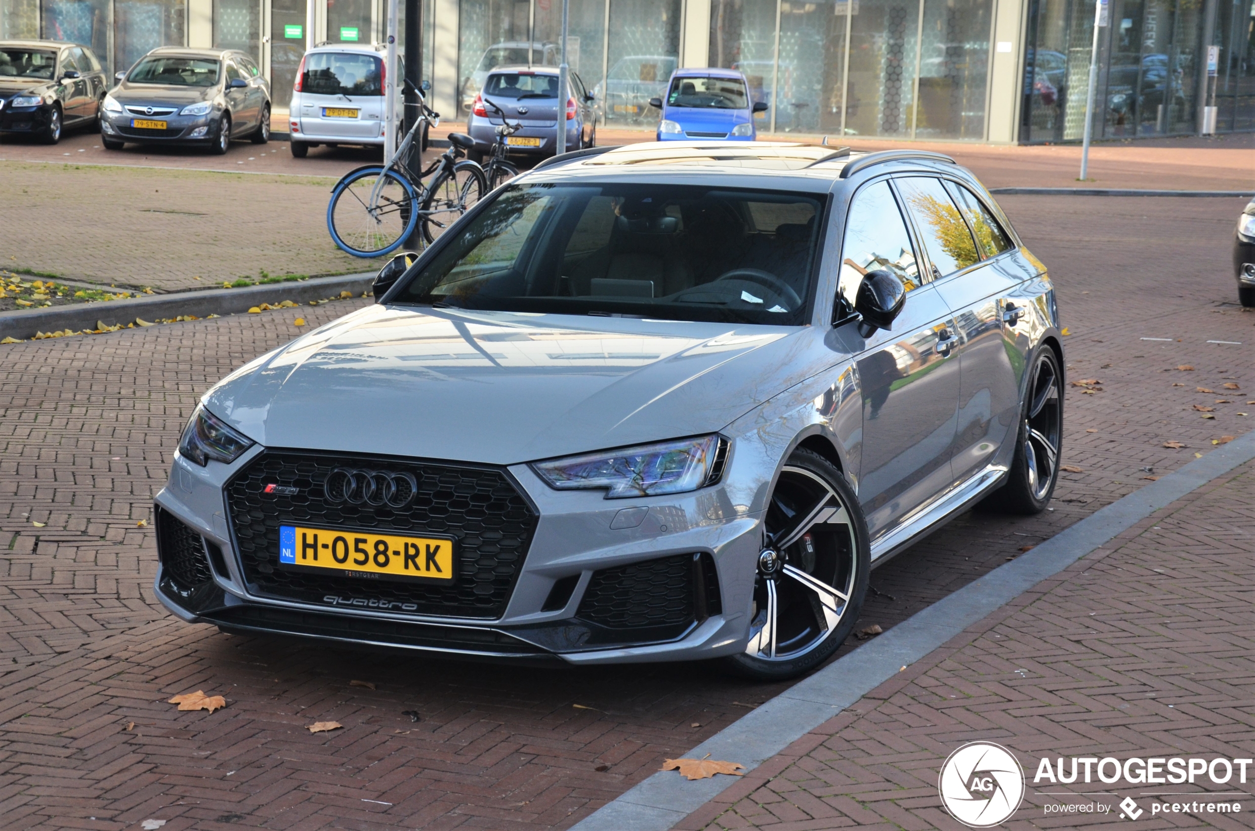 Audi RS4 Avant B9