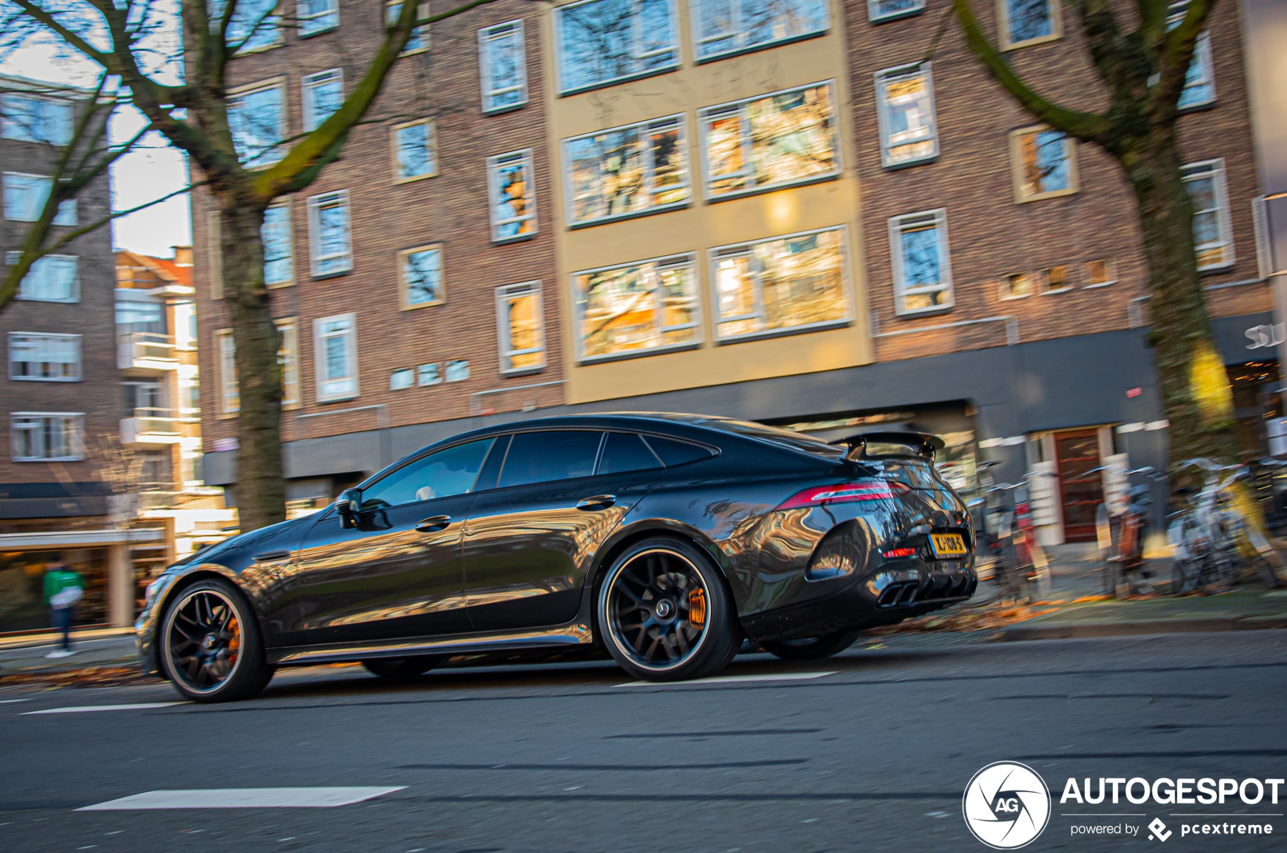 Mercedes-AMG GT 63 S X290