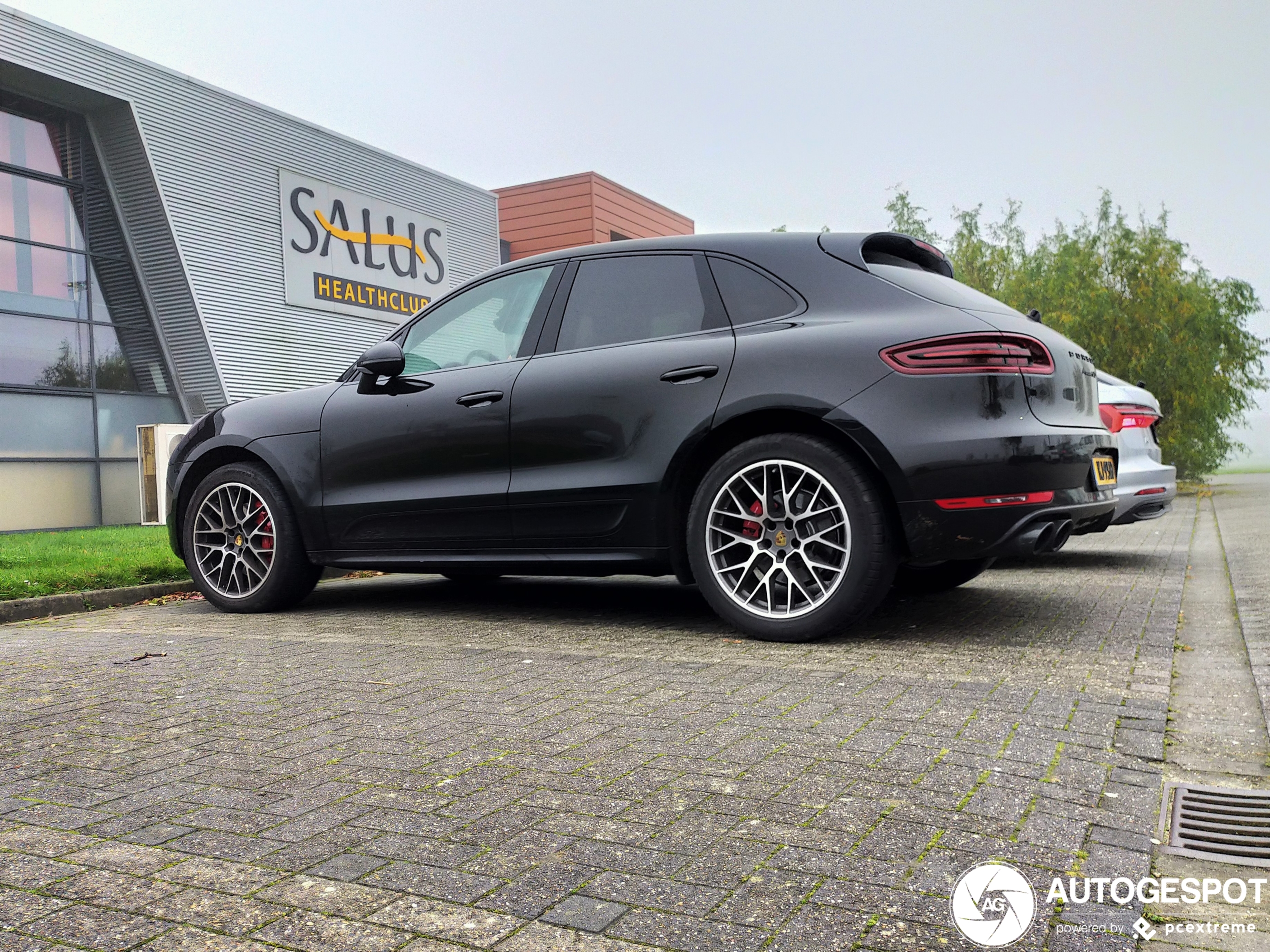 Porsche 95B Macan GTS