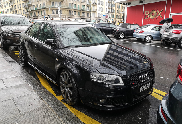 Audi RS4 Sedan