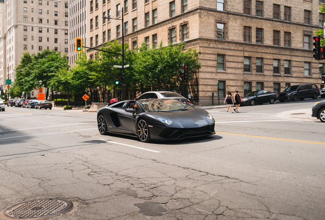 Lamborghini Aventador S LP740-4 Roadster